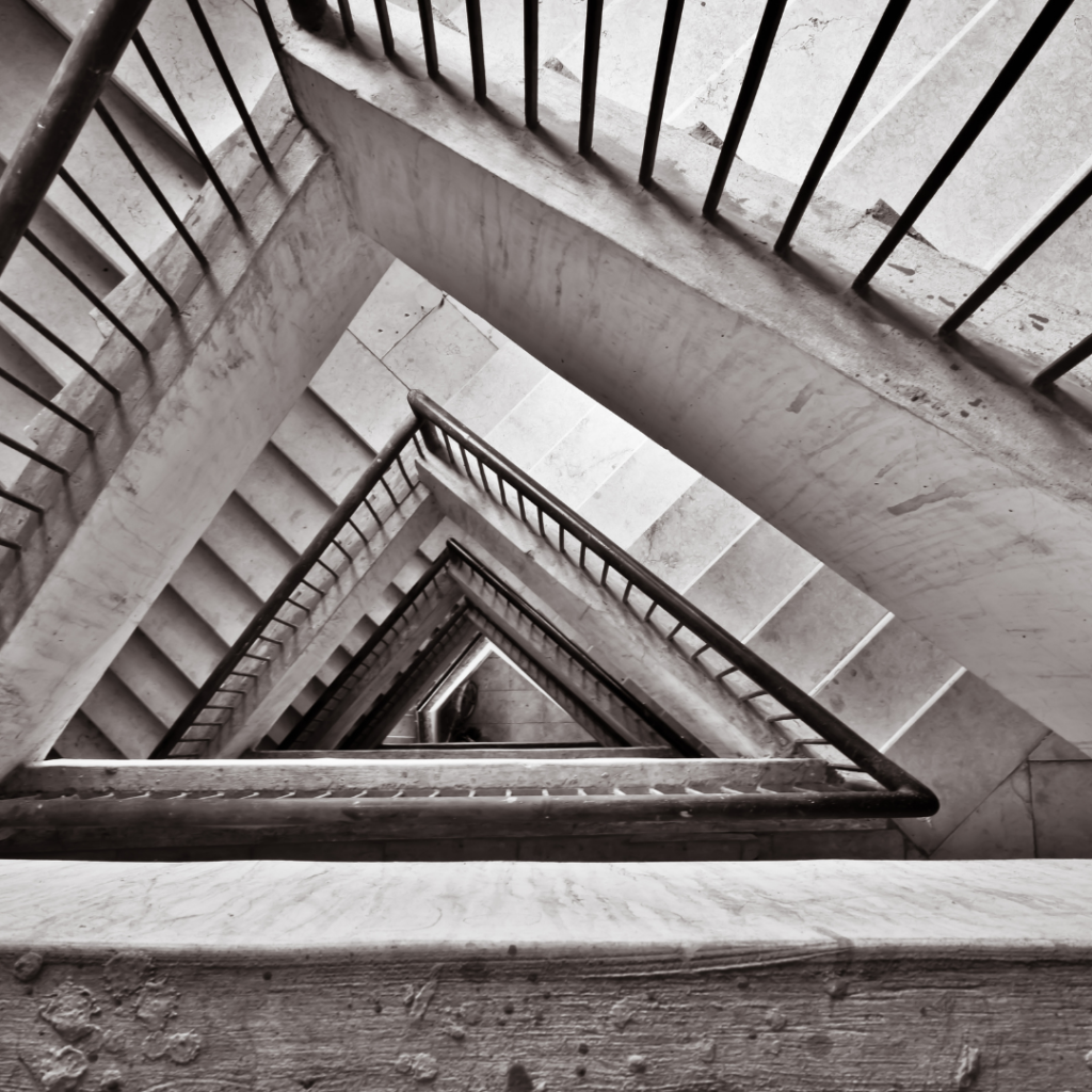 Quem não conhece sua História está fadado a repeti-la!